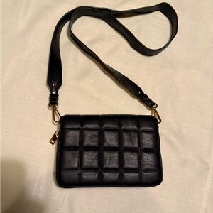 Chic Black Quilted Crossbody Bag